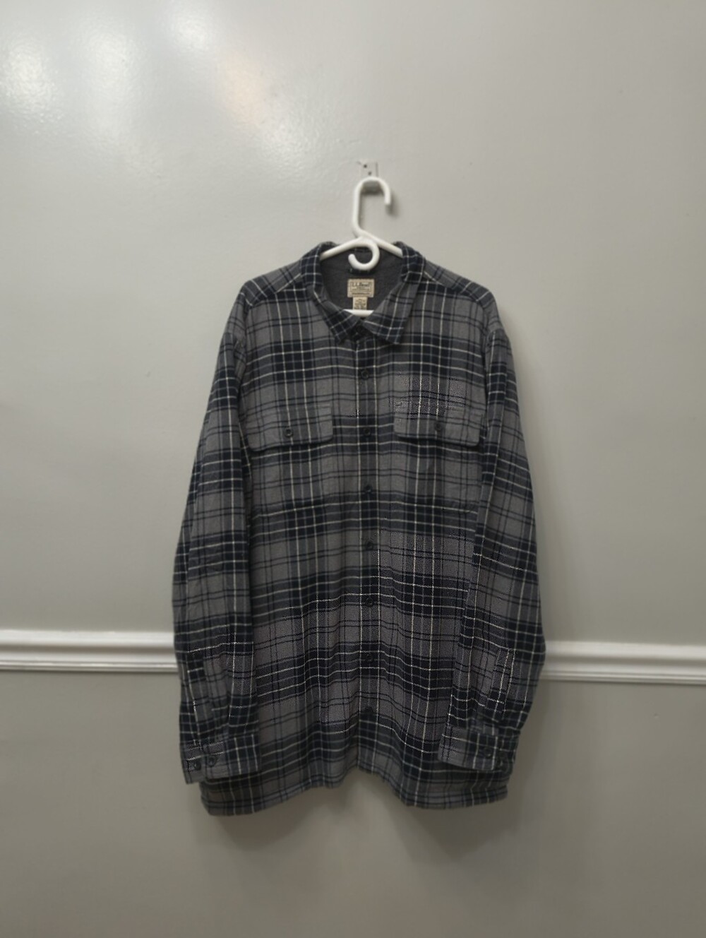 L.L. Bean Men's Lined Flannel Jacket/Shacket Gray Black Plaid XXL-TALL Gorpcore